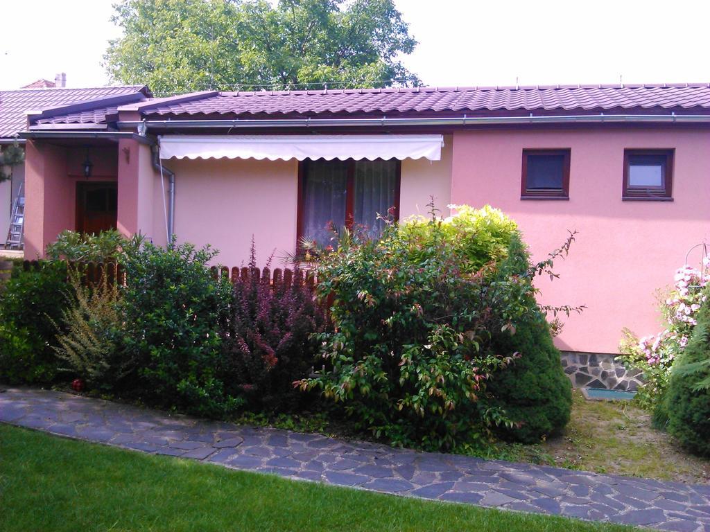 Bungalovy Natura Trávnica Camera foto