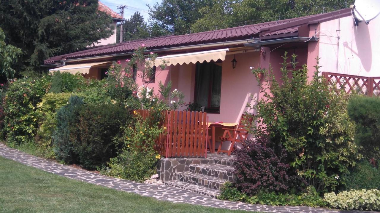 Bungalovy Natura Trávnica Esterno foto